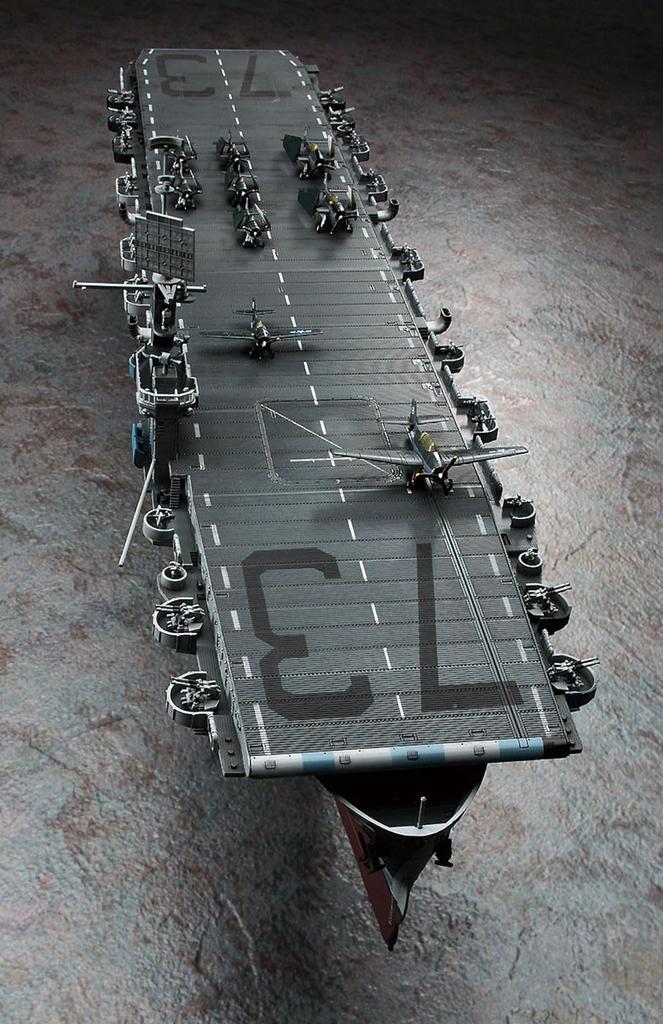 Hasegawa US Navy Escort Carrier Gambier Bay Plastic Model Kit Z27 1/350 CVE-73