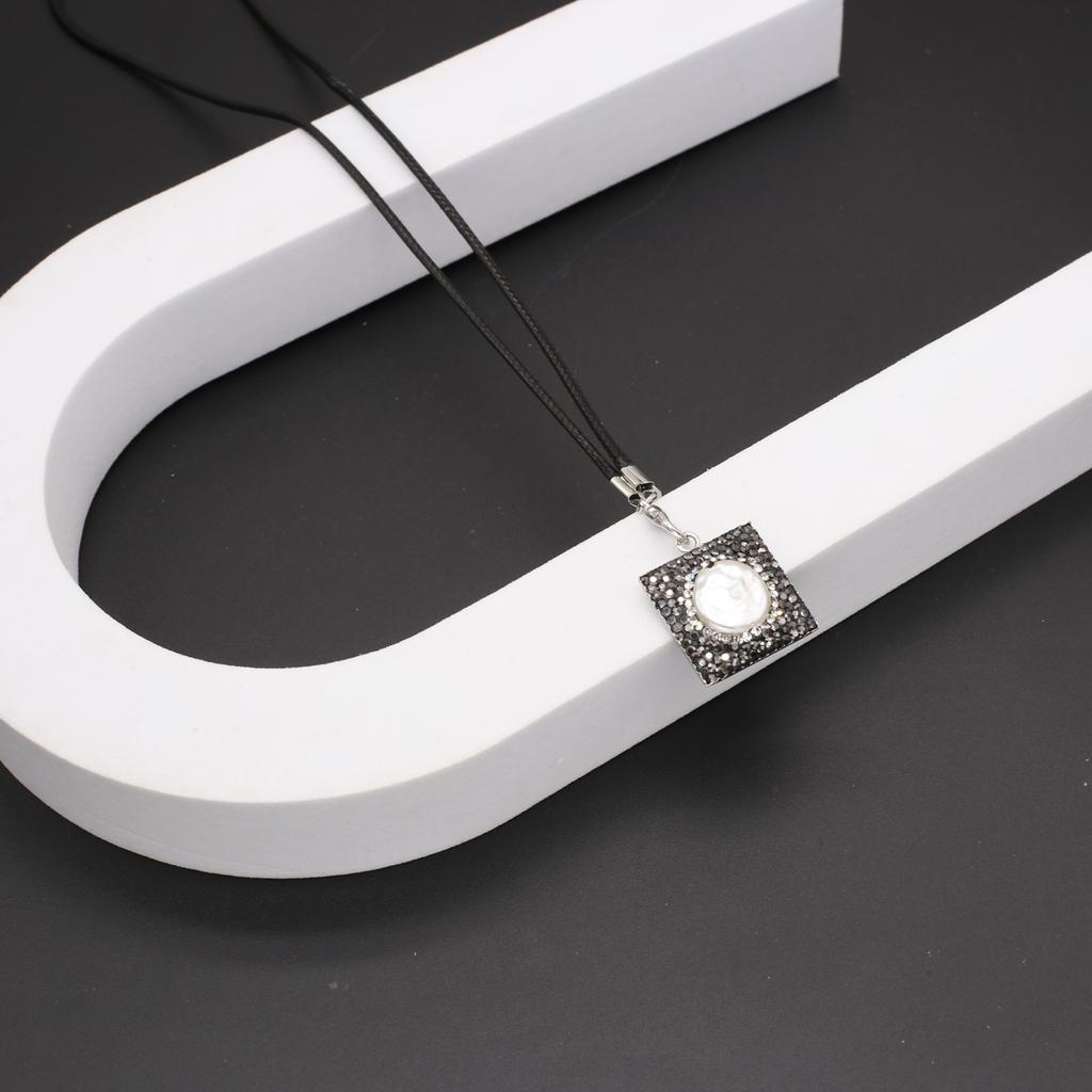 New Style Necklace Natural Stone Sticking Diamond Pendant Necklace Charms For Women Romantic Birthday Gift