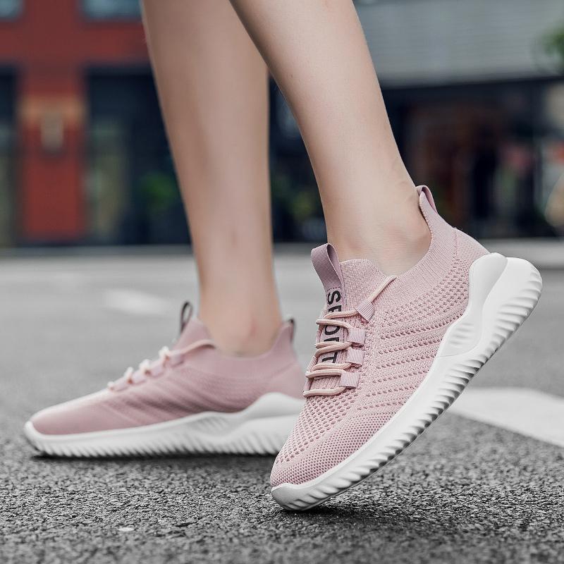 Whtie Men's Shoes 2025 Mesh Breathable Comfortable Sports Shoes Soft Sole Lightweight and Fashionable Casual Shoes Couple Shoes