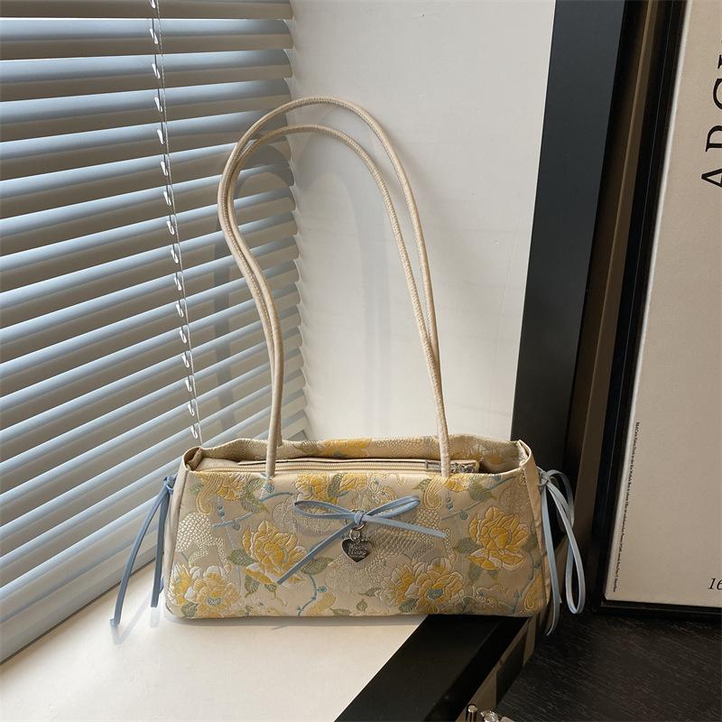 

Summer popular pleated bag large capacity 2025 new versatile casual shoulder bag commuter handbag women