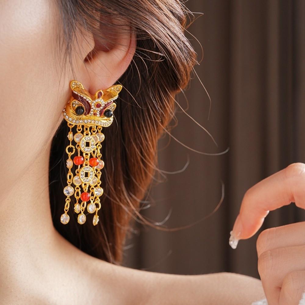 China-Chic Style Awakening Lion Pendant Light Luxury Lion Dance Earrings Birthday Gift