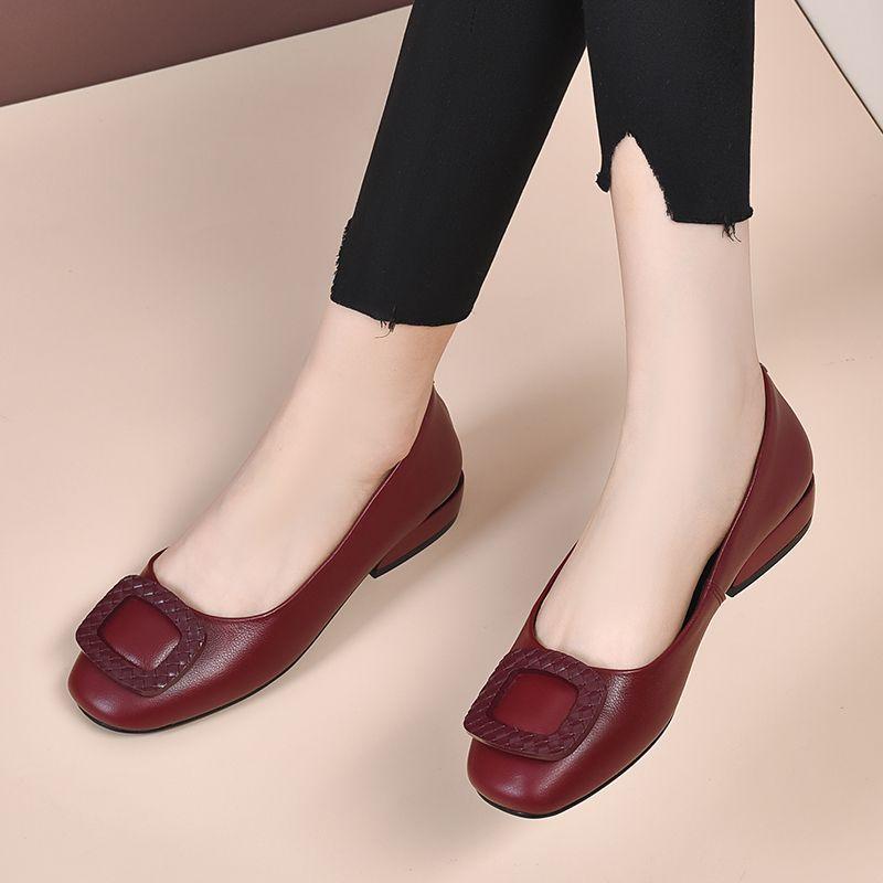 Leather Thick Heel Single Shoes Women's Spring and Autumn New Light Mouth Low Heel Grandma Shoes Red Work Shoes Long Standing Not Tired Women's Shoes