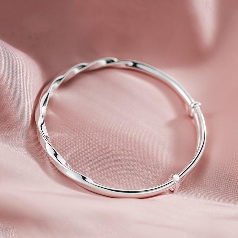 Brățară Stea Placată cu Argint de Ziua Îndrăgostiților pentru Femei - Cadou Trendy în Stil Douyin pentru Cea Mai Bună Prietenă