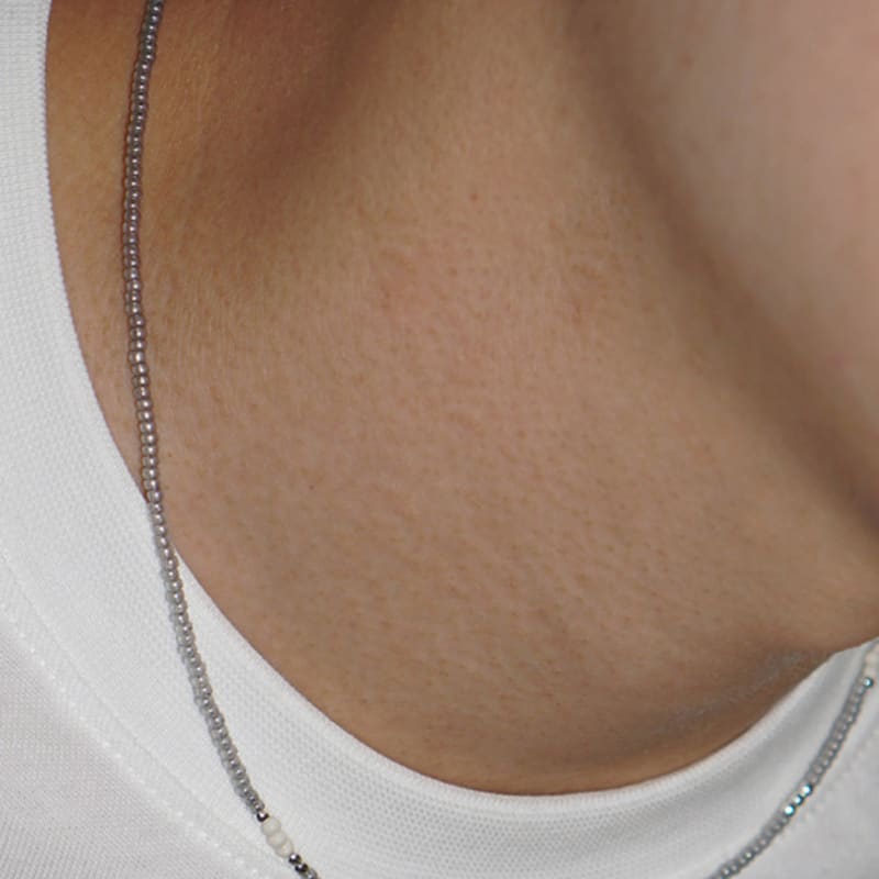 

OURPIERRE LOVE SKINNY BEADS NECKLACE GREY (M) grey