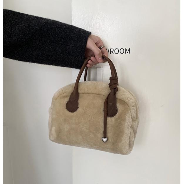 Новая женская сумка-подушка Boston 2025 года