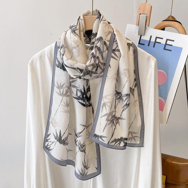 Retro Green Silk Big Streamer Mulberry Silk Silk Scarf Women'S Long High-End Double Crepe Scarf Gift Elder Mother