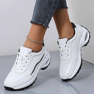 Încălțăminte pentru femei – Adidaşi