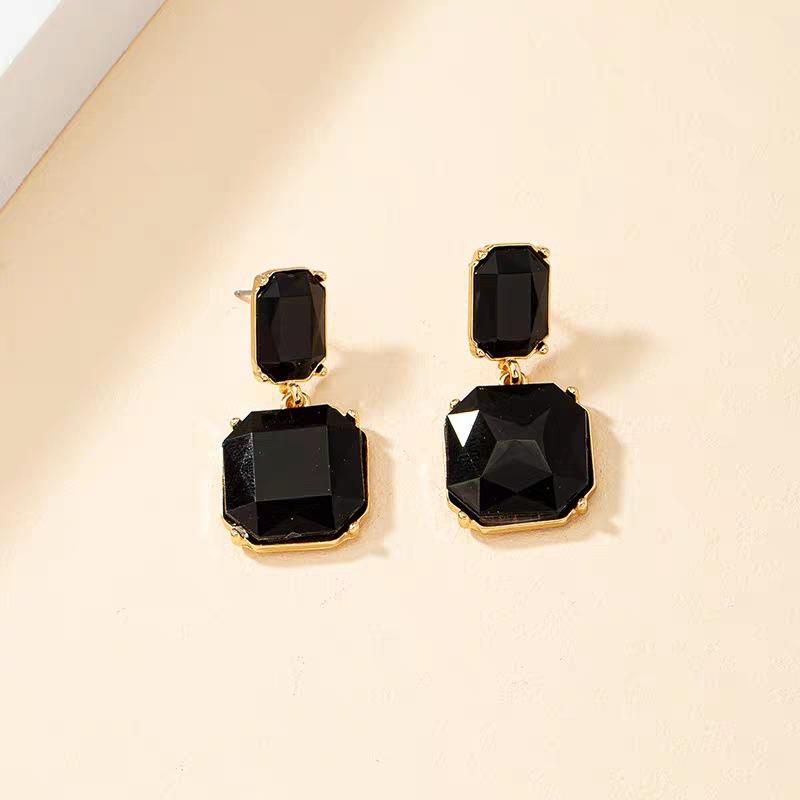 

Fashionable Square Ice Cube Texture Earrings, Earings, Stud Earrings, High-end Ear Accessories чорний