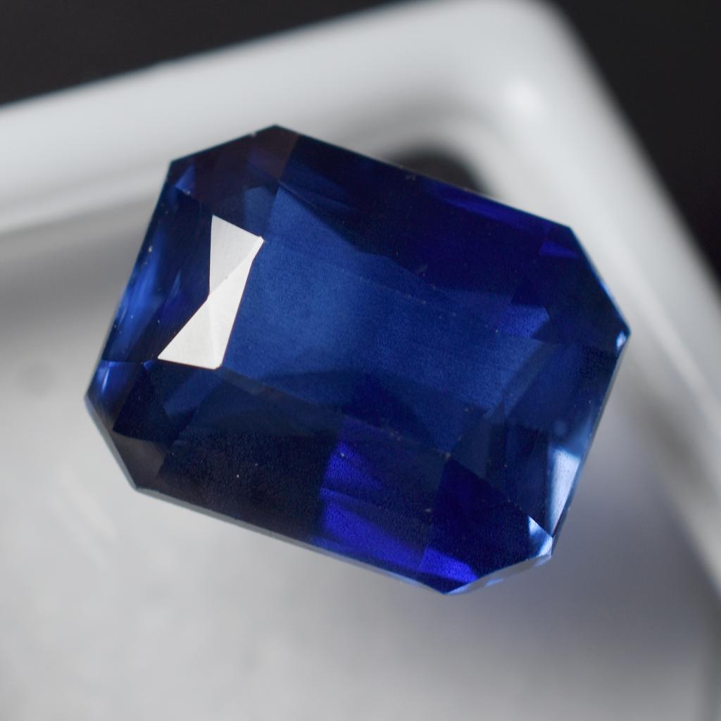 Natural Blue Sapphire Loose Gemstone 8.50 ct Emerald Cut September Birthstone for Gem Collections