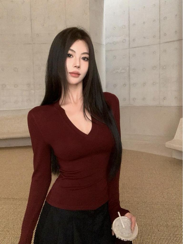 Women's Stylish Half-Open Collar Long-Sleeve Slim-Fit Base Layer T-Shirt - Short, Chic, and Perfect for Autumn/Winter