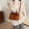 IELGY Winter Bag Niche Design Fashionable All-Match Large-Capacity Lock Portable Shoulder Messenger Bag