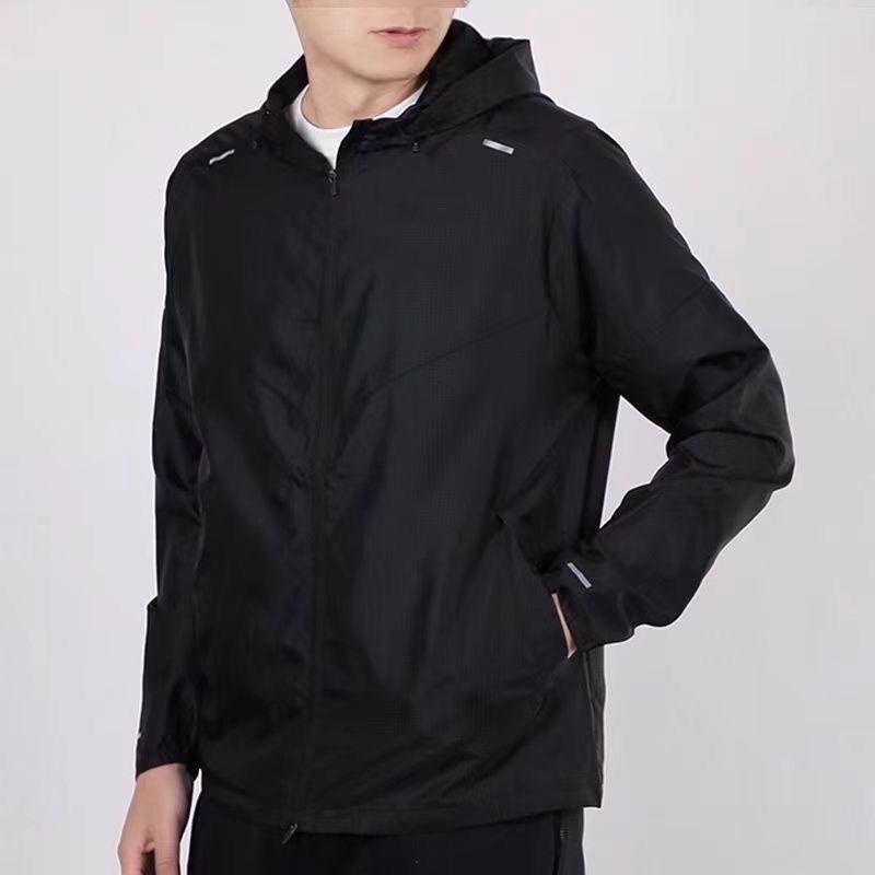 Schnelltrocknende Windjacke mit Kapuze für Herren: Vielseitige Sonnenschutzjacke für Outdoor & Fitness