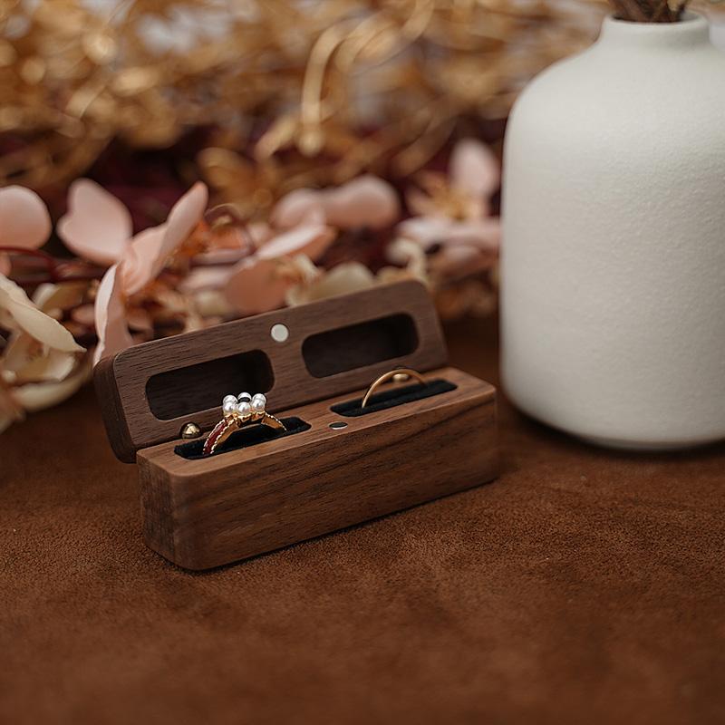 1PC Ring Earring Holder for Wedding Proposal Soft Lining Double Slot Walnut Wooden Romantic Ring Box Gift Display Packaging Case