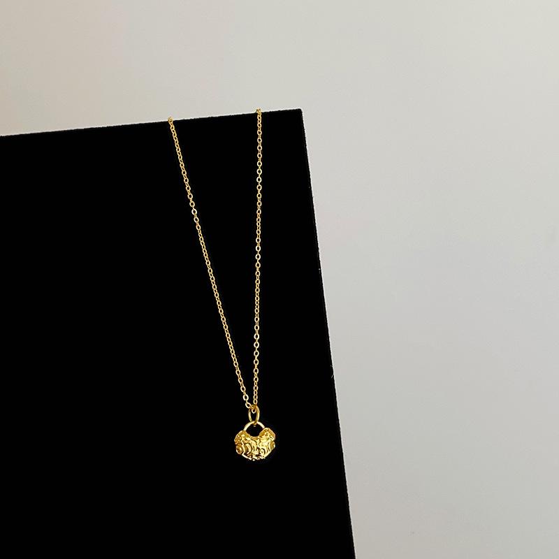 

Guochao Новый китайский песок золотой слиток змея кулон ожерелье женское ретро High Sense Light Роскошный универсальный шейный свитер цепи