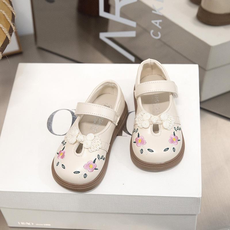 Fashion Girls' Shoes Spring New Kids Embroidered Leather Shoe Soft Soled Girls Casual Shoes Anti Slip Child Performance Shoe