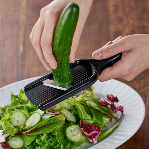 [.co.jp Exclusive] Shimomura Kogyo Antibacterial, Made In Japan, Verdun Black Mini Slicer with Holder, Dishwasher Safe, VB-607, Made In Tsubame-Sanjo,