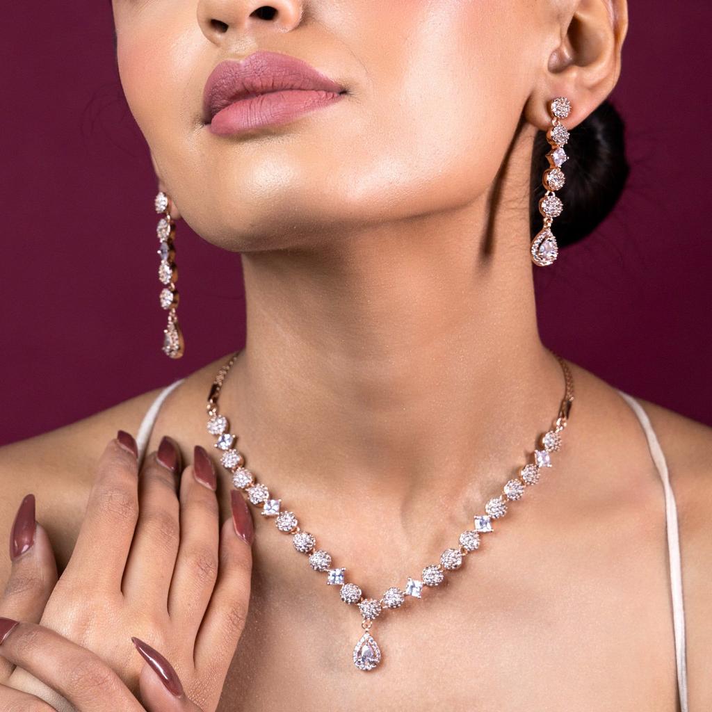 Charmant ensemble de colliers pour femmes Estele en plaqué or rose et zircone cubique