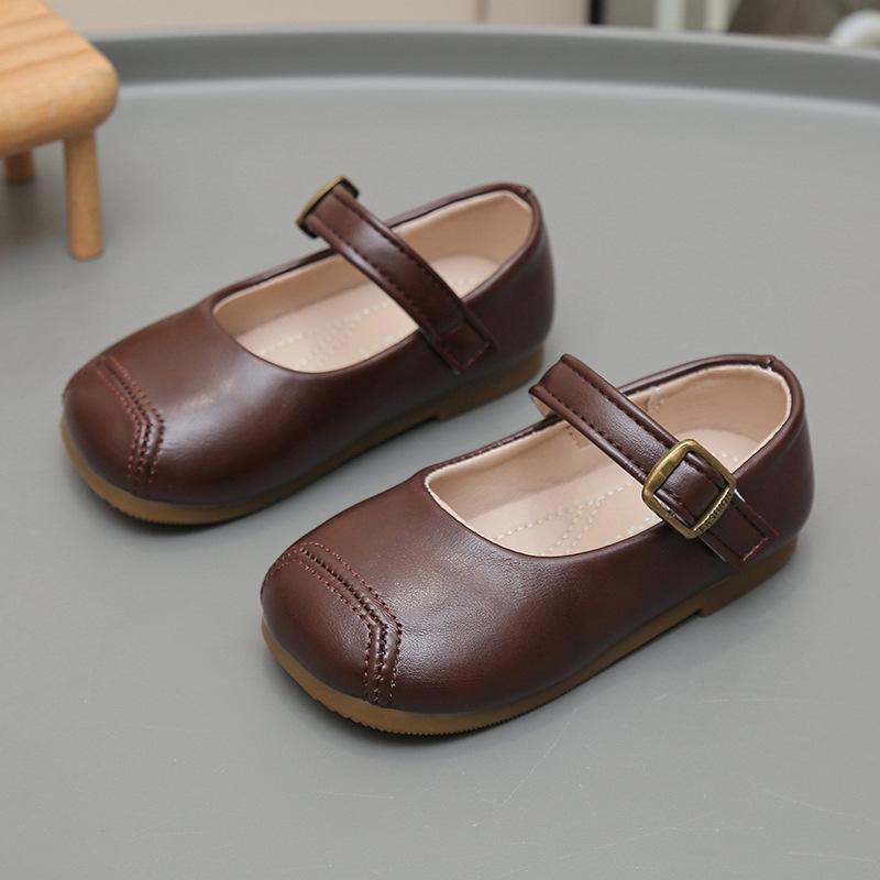 

New Korean Style Girls Autumn Fashion Comfortable Soft Sole Casual Leather Shoes 15 темно-коричневого кольору