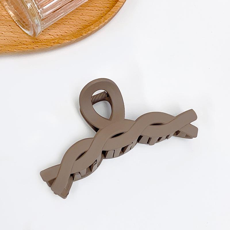 Retro Milk Coffee Series: Sweet Girl Shark Clip with Frosted Hollow Design - Fashion Hair Accessory