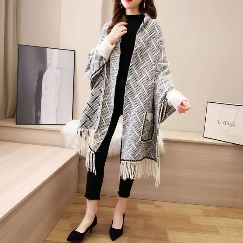 Damen dicker Herbst- und Winter neuer Schal Quaste Eimernaht Mantel atmosphärischer Pullover Strickjacke