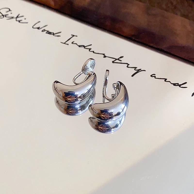 High-End European & American Metal Water Drop Ear Clips - No Piercing, Cool Autumn/Winter Style
