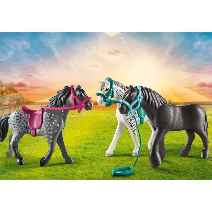 Playmobil - 70999 - 3 chevaux : frison, knabstrupper et andalou - avec 1 selle et 3 licols