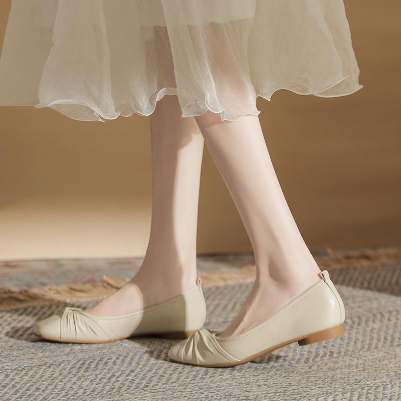 Retro square head grandma shoes versatile new women's single shoes khaki flat comfortable black commuter women