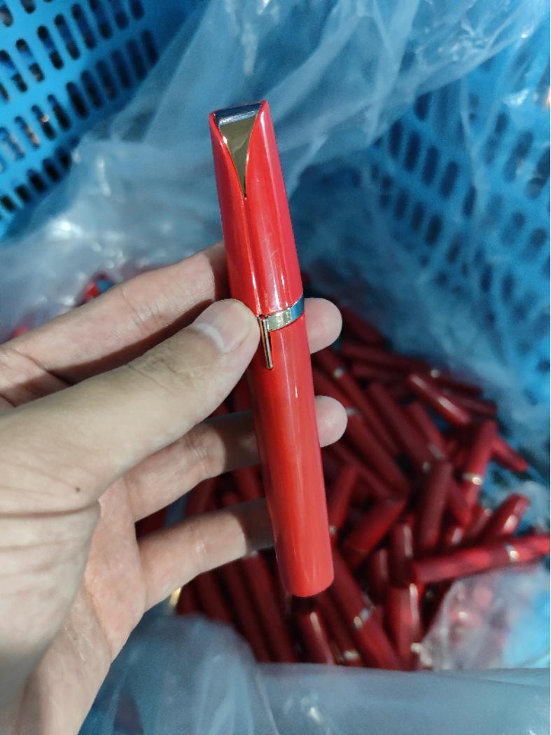 

Электрический триммер и карандаш для бровей с зарядкой от USB для удаления волос Battery Model красный