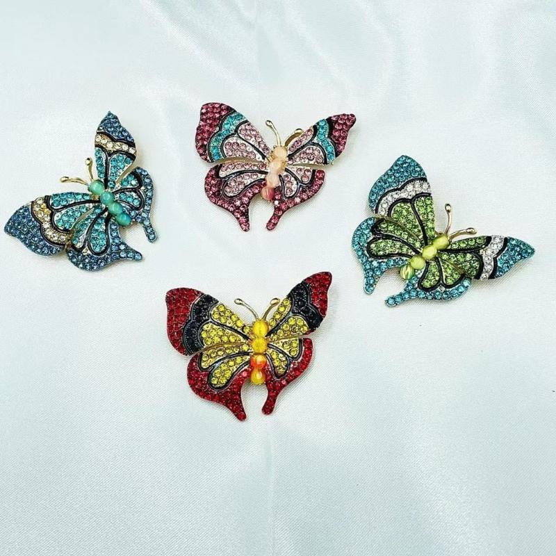 Crystal Butterfly Brooch Lapel Pin Rhinestones Badge for Fashion Women Temperament Corsage Clothing Accessories