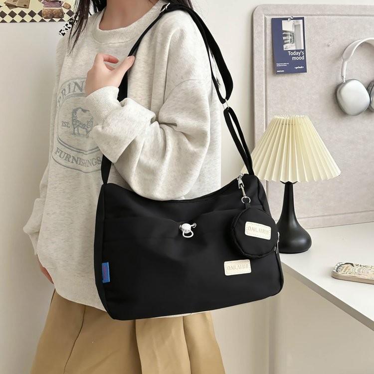 

Stylish Tote Bag For Women With Large Capacity Perfect For Daily Commute And Casual Outings In White Yellow Blue Or Black чорний