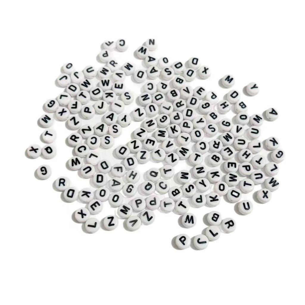 Koraliki akrylowe 4x7mm z literami angielskimi do tworzenia biżuterii DIY - Płaskie koraliki na bransoletki i naszyjniki