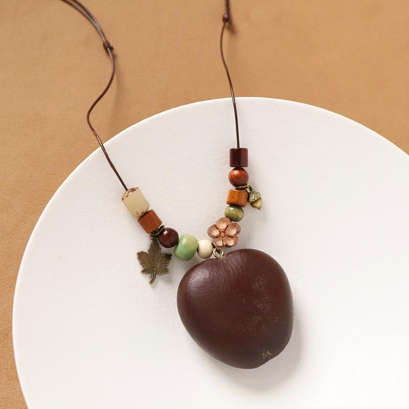 Retro literary necklace, natural plant fruit acorn pendant, long sweater chain, niche accessories