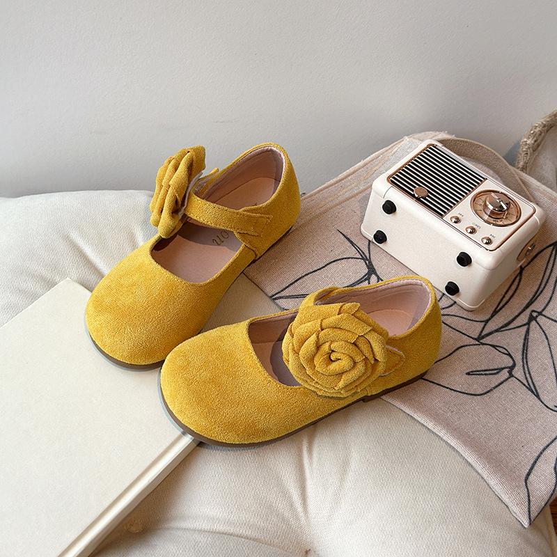 Girls Flat Shoes with Big Flowers Kids Leather Shoes Round Toes 2025 Spring Autumn Girls Mary Janes Dance Shoes Candy Color