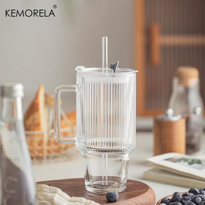 KEMORELA 700ML Skleněný hrnek na kávu se pruhy, s víčkem, brčkem a uchem, průhledné sklenice na pití pro mangovou šťávu, hrnky na ledovou kávu