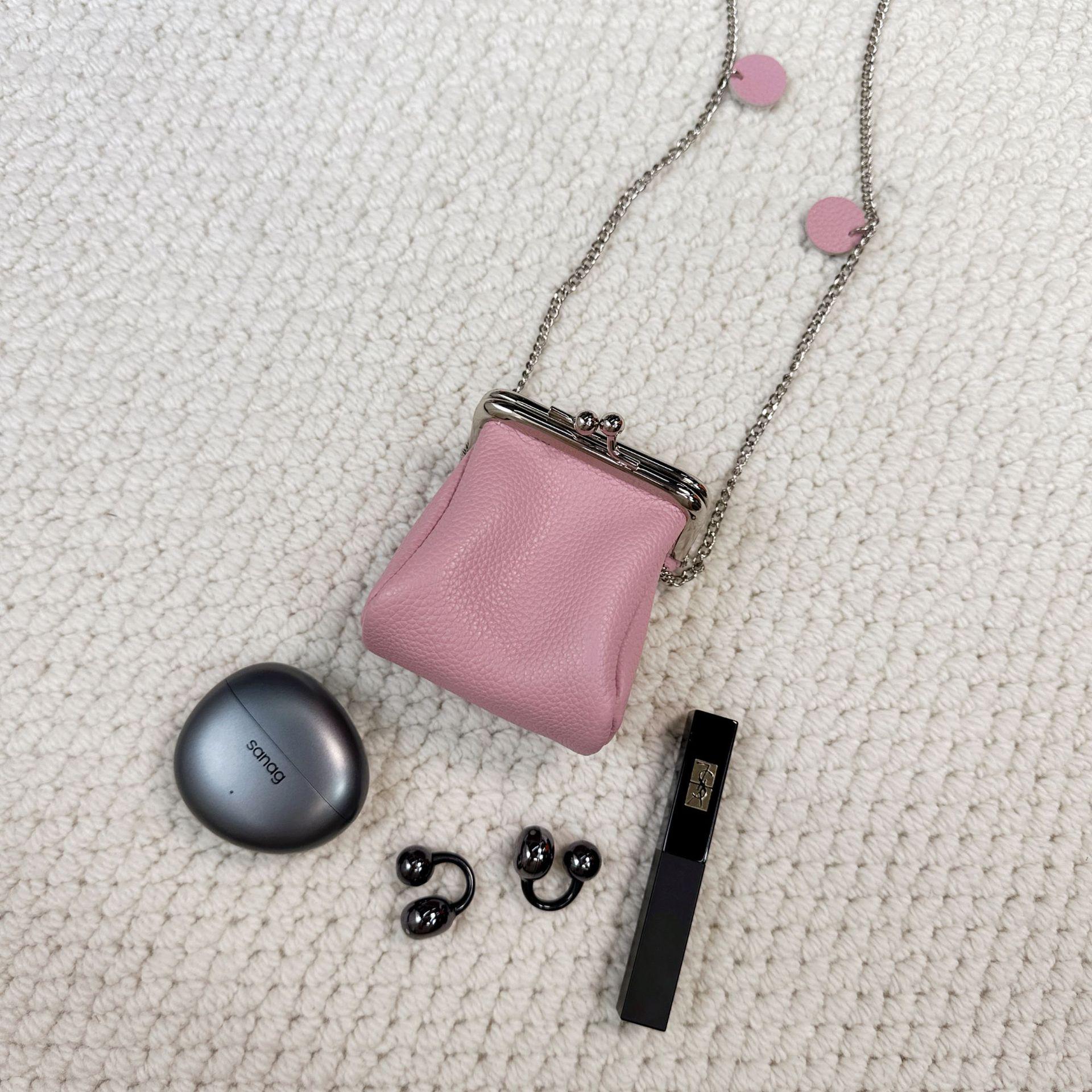 

Мини-кошелек для монет из коровьей кожи Того 2025 года: Маленький, Милый, Кошелек-кроссбоди на цепочке розовый