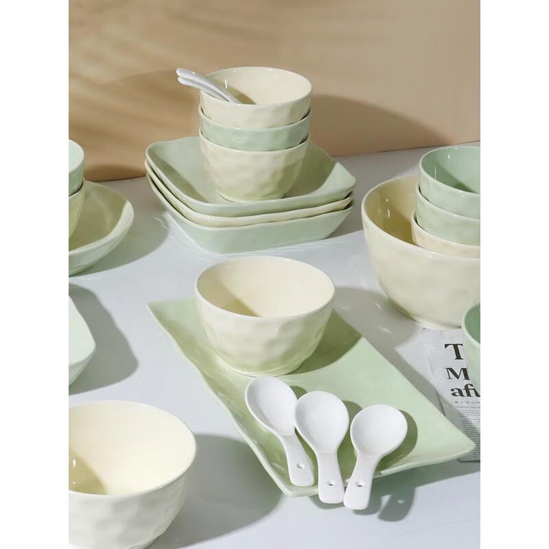 HANDUNYOU Creamy Green Ceramic Dinnerware Set