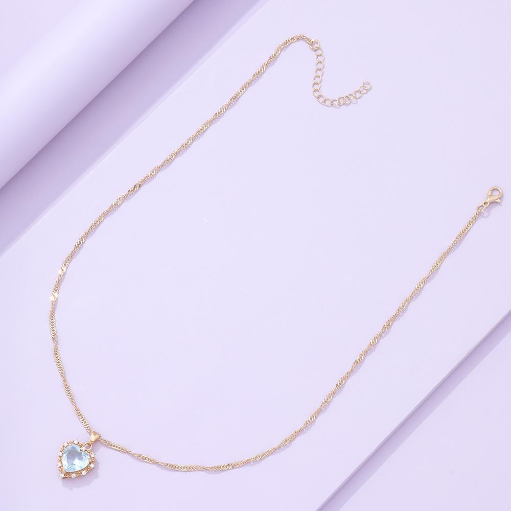

Heart Elegant Alloy Pendant Necklace With Sparkling Rhinestones For Women Trendy небо синє кольору