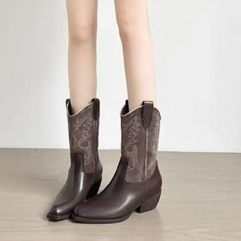 Fashion Women's 2025 Summer New Western Cowboy Boots Vintage Knight Pointed Toe Embroidered Booties