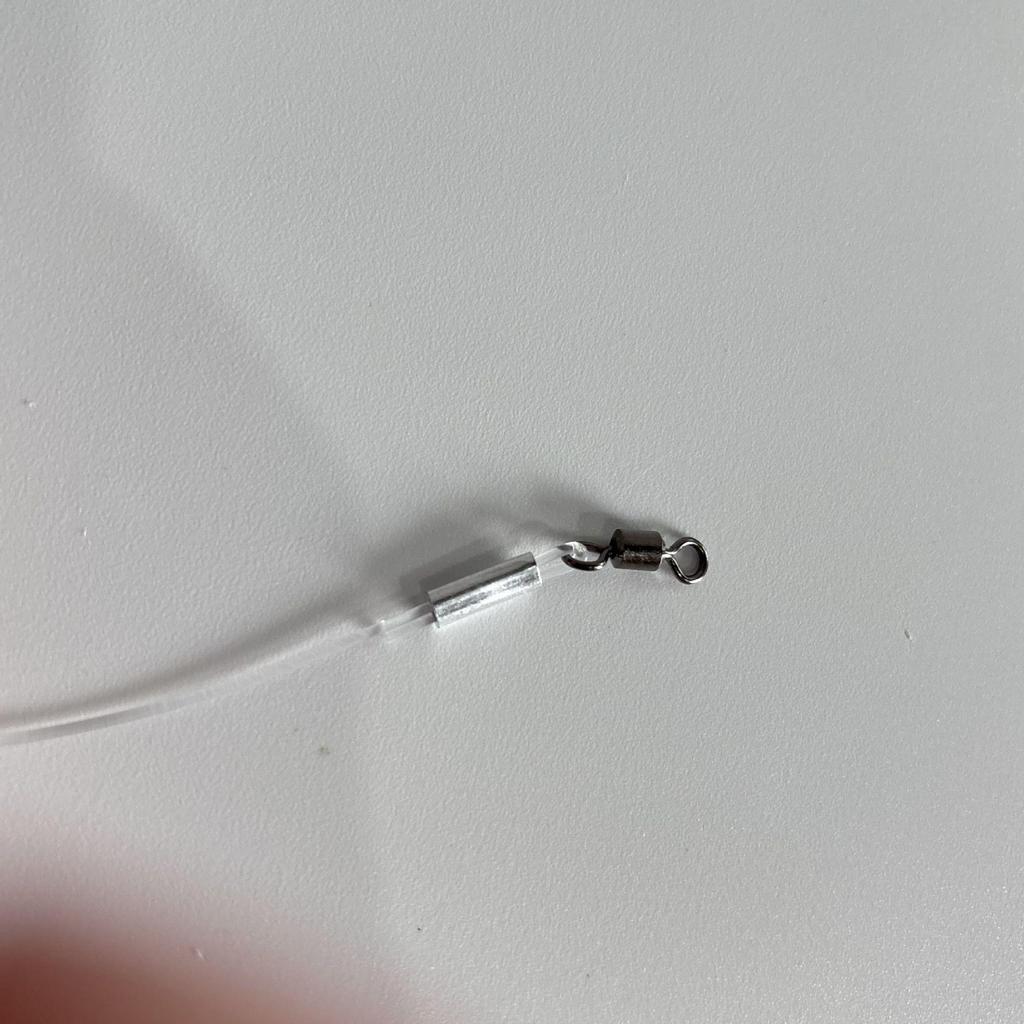 Zestaw haczyków z drutu świecącego do wędkarstwa morskiego z uchwytem balansującym