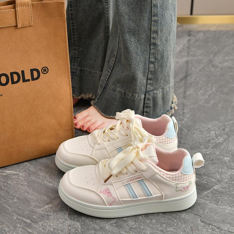Hong Kong Style Original Niche Bread Shoes Women's Ins Tide~ 2025 Autumn New Board Shoes Student Versatile Casual Little White Shoes