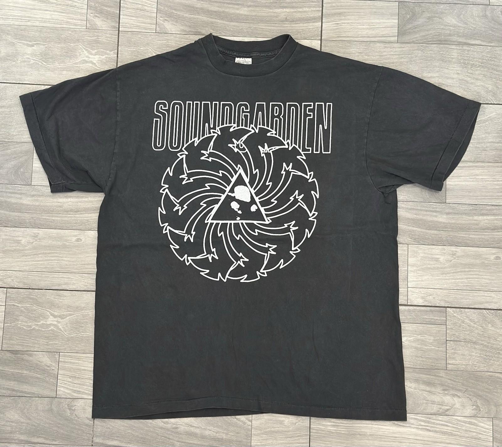 SOUNDGARDEN vintage 1994 BADMOTORFINGER TOUR t shirt Unisex T-Shirt S