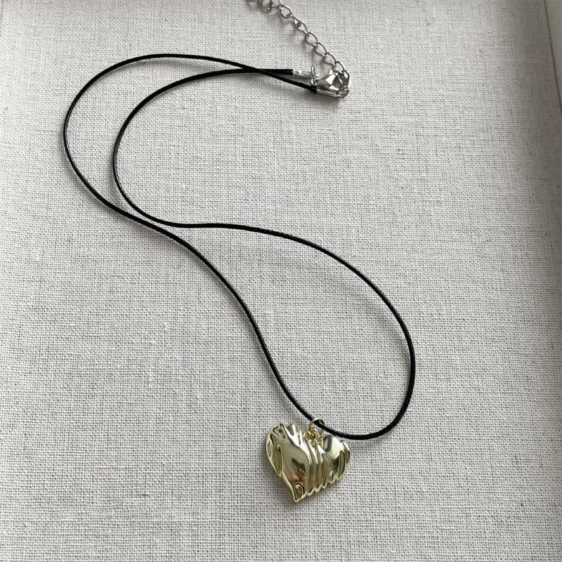 Fashion Love Heart Pendant Necklace Black Leathers Rope Choker Neck Chain Elegant Clavicle Chain Necklace Party Jewelry