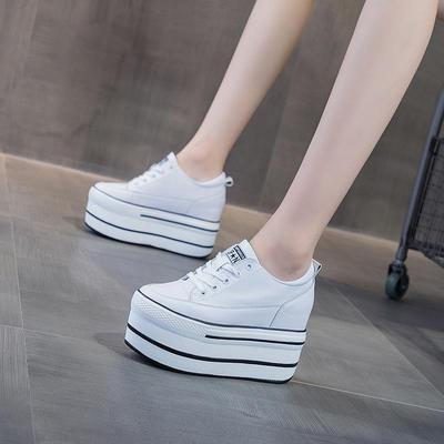 Echtes Leder Plateauschuhe für Damen Frühling Herbst High Heels Wedges Damen Sneakers Schwarz Weiß Schuhe Sneakers