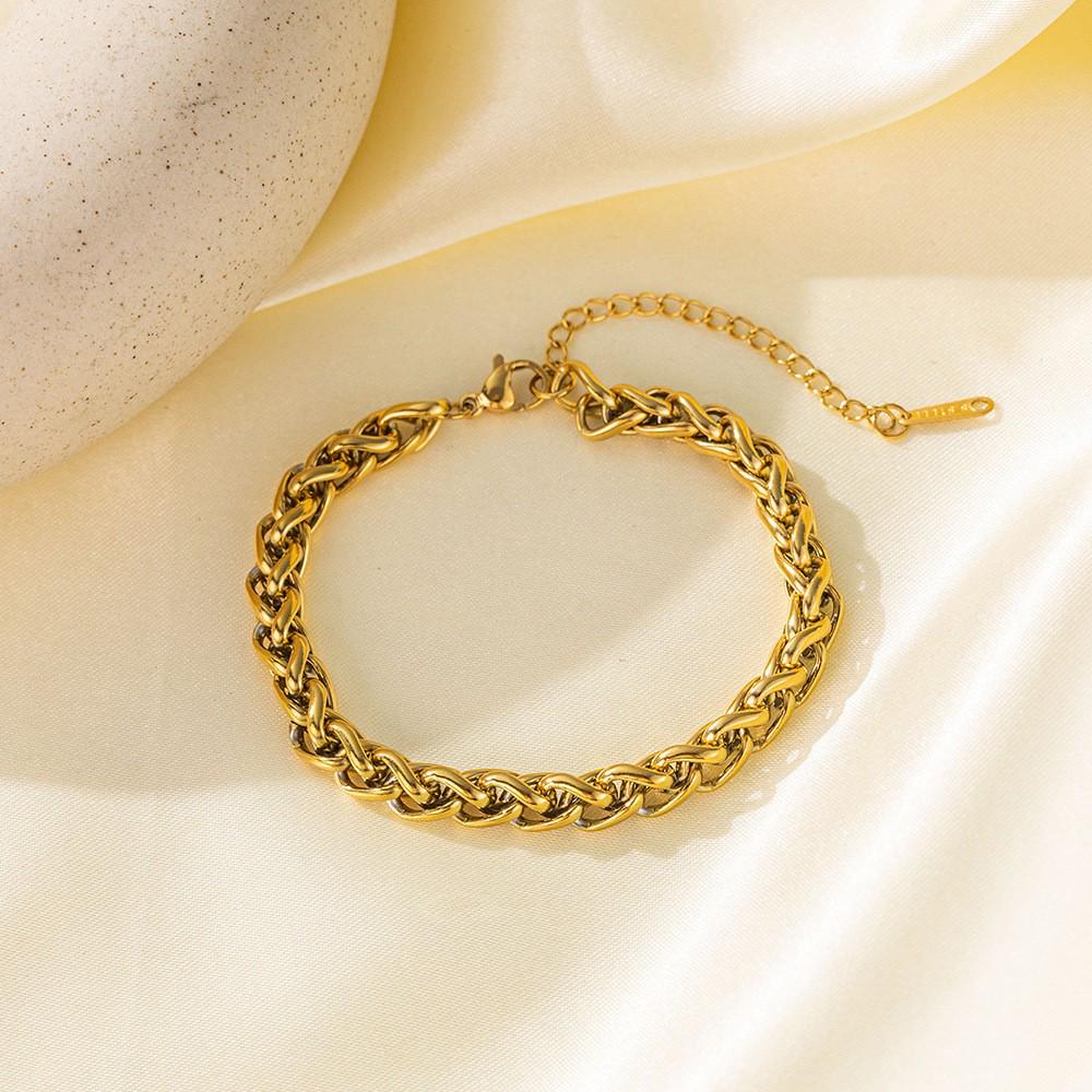 Moda Europeo-Americana Collana a Strati con Catena Piatta a Maglia Serpente a Tre Strati per Donna - Catena Clavicola con Croce in Metallo