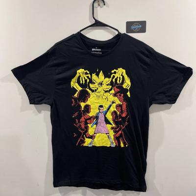 Stranger Things Black T-Shirt Loot Crate Size XL Demogorgon Netflix Series NEW
