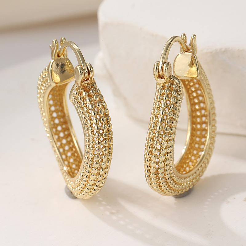 Kreative Gewebte Textur Vergoldete Creolen für Damen Elegantes Bankett Perfekte Schmuckaccessoires Tragegeschenke