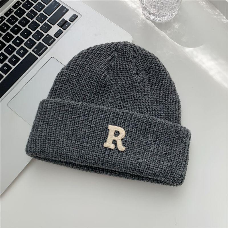 Wool hat, warm and versatile for men and women, knitted hat, ear protector ins pullover, cold hat, trendy and casual and versatile.