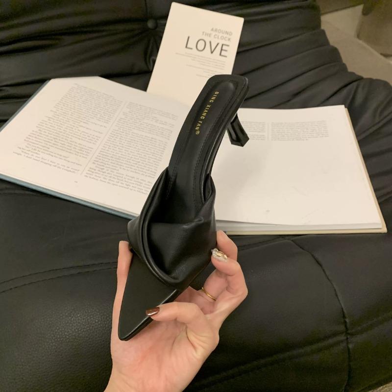 Fashion New Summer Fashion Low Thin Heels Women Slippers Gladiator Sandals Cozy Patent Leather Pointed Toe Slip-On Slides Shoes Mules