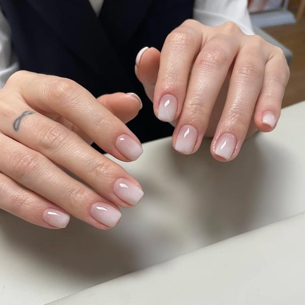 24Pcs Nude Short Square Press On Nails White Heart Print Valentine Full Cover False Nail Tips