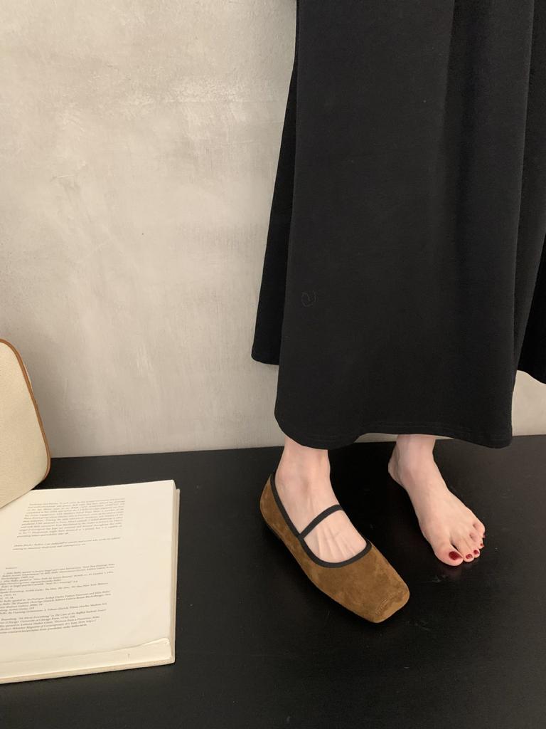 Flat bottom square head Mary Jane shoes, spring 2025 new commuter shallow mouth French with skirt pig nose single shoes